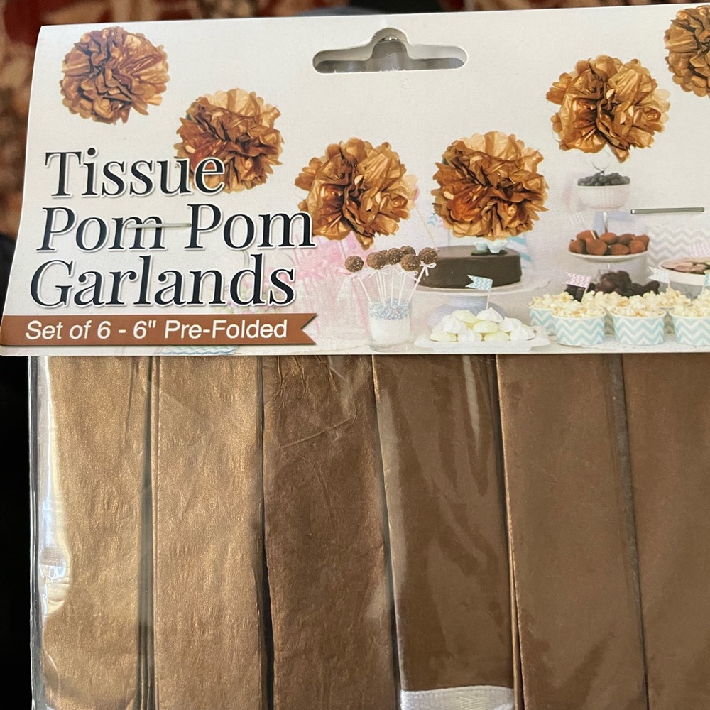 Pom Pom Garland